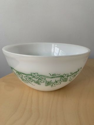 Rare Vintage Agee Pyrex Vine Green Nesting Bowl 8 Inch