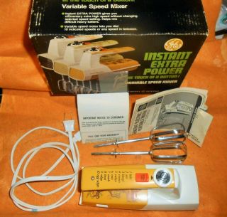 Rare Ge - 10 Speed Handheld Portable Mixer / Beater Vintage M74/3574 / Butter
