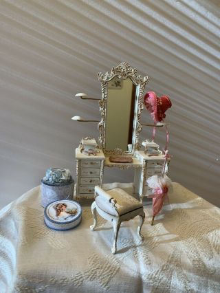 Bespaq Vanity With Chair And