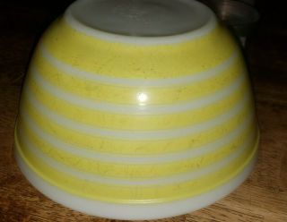 Rare Vintage Pyrex Yellow And White Striped 402 1 1/2 Qt.  Mixing Bowl