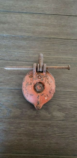 Vintage Antique Old Metal Cast Iron Barn Pulley Block And Tackle