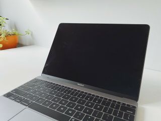 Apple Macbook 12 Inch - 2017 - Rare M3 Config W/ 16gb/256gb (space Gray)