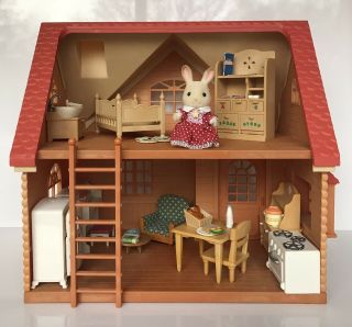 Sylvanian Families Copper Beech Cottage With Chocolate Rabbit And Accessories