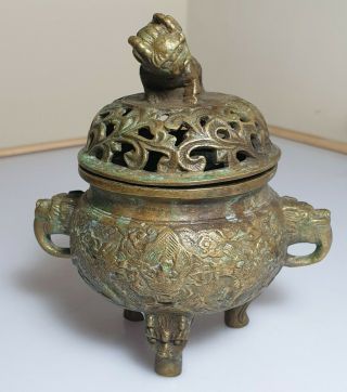 A Fine Qing Dynasty Bronze Covered Tripod Incence Burner / Censer.