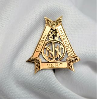Antique Victorian Gold Filled Freemason Masonic Pin Vitam Impendere Vero 89