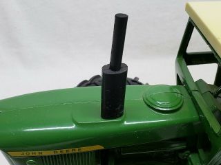 Vintage 1/16 scale Ertl John Deere 7520 without Air Cleaner Tractor 1 - Hole RARE 4