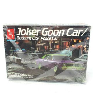 Amt 1:25 Scale Joker Goon Car Batman Gotham City Police Car Dodge 6826