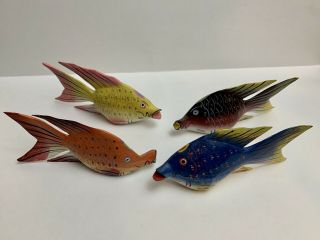 Vintage Folk Art Hand Painted Wooden Carved Fish Made In Indonesia Set Of 4
