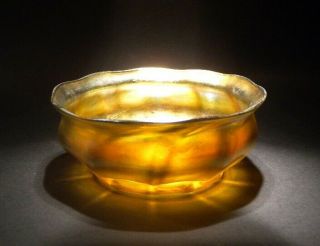 Antique Rare Tiffany Favrile Gold Iridescent Glass Footed Ribbed Bowl / Usa 1900