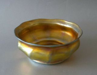ANTIQUE RARE TIFFANY FAVRILE GOLD IRIDESCENT GLASS FOOTED RIBBED BOWL / USA 1900 2