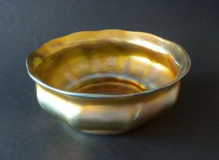 ANTIQUE RARE TIFFANY FAVRILE GOLD IRIDESCENT GLASS FOOTED RIBBED BOWL / USA 1900 4