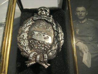 Old WW I German tank fight badge silver in antique glas show case rare 3