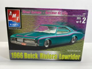 Amt 1:25 1966 Buick Riviera Low Rider Inside Boxed Model Kit