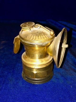 Vintage " Universal Lamp Co.  ".  Auto - Lite Carbide Coal Miner 