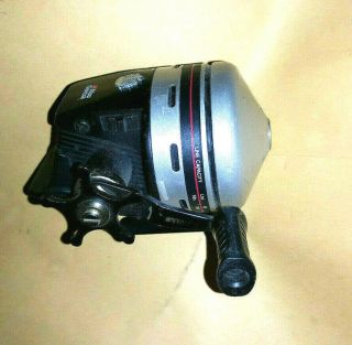 Vintage Abu Garcia Abumatic 1075 Spin - Cast Fishing Reel Made In Japan Silver