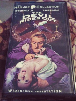 Rare The Devil Rides Out Vhs Widescreen Clamshell Hammer Horror Christopher Lee