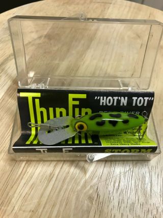 Vintage Storm Thin Fin Hot N Tot Fishing Lure H23 Frog With Clam Shell