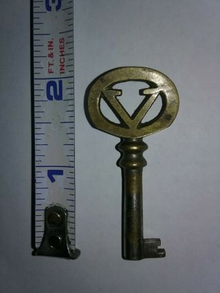 Antique Victrola Phonograph Key With V Logo In Bow Brass Plated Nickel