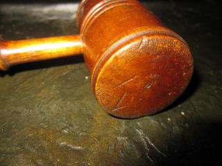 ANTIQUE UNKNOWN MAKER HARDWOOD JUDGES GAVEL IN GOOD ANTIQUE 3