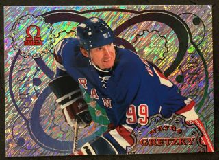 Wayne Gretzky 1998 - 99 Pacific Omega Prism 13 Hof - Rare Find
