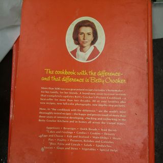 Vintage Betty Crocker ' s Red Pie Cookbook 1969 1st Printing Hardcover Crocker 3