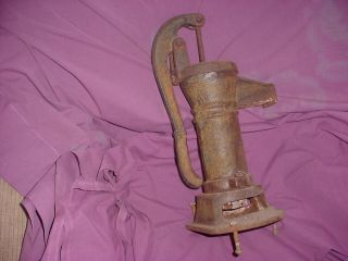 Vintage Antique Cast Iron Hand Water Pump Farm Pitcher Yard Art