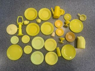Vintage 1980s/90s Barbie Yellow Plates,  Pitches,  Saucers,  Cups,  Glasses