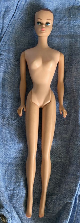 Vintage 1962 Mattel - - Fashion Queen Barbie / Midge Doll