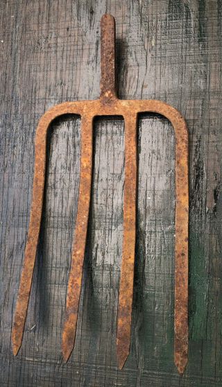 Pitchfork Head Old Farm Tool Rusty Vintage Primitive Antique Pitch Fork