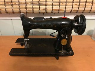 1947 Antique Vintage Singer Sewing Machine Model 15 Or Restoration