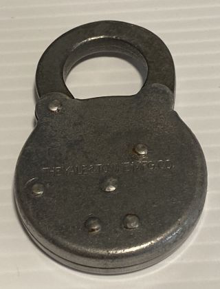 Antique Vintage Lock Yale & Towne Mfg Co.  Padlock Skeleton Key Comes With 2 Keys 3