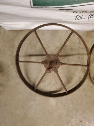 Vtg Antique Cast Iron Farm Factory Cart Wagon Barrow Wheel 16 6 Spoke Rustic