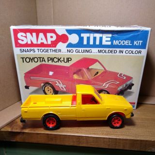 Monogram Snap Tite Toyota Pick - Up.  Appears Complete,  Decals But No Directions.