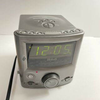 Rca Mini Silver Stereo Cd Clock Radio Player Rp3751a