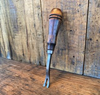 Antique Cast Steel Nail Puller Cleaned and Polished Antique Woodworking Tool 3