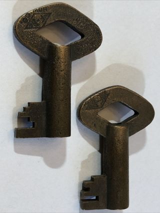 Pair 2 Old Rare Antique Vintage F - S Fs Hardware Co Brass Barrel Key Keys