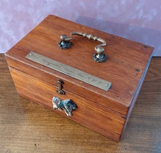 Antique Wooden Keeshond Champion Box