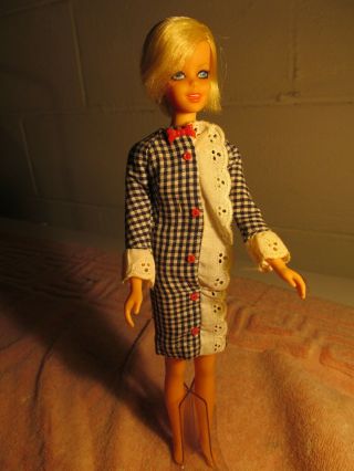 Vintage Barbie Doll Twiggy With Stand In Shape