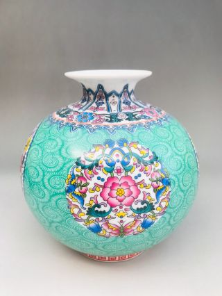 Chinese Antique Hand Make Porcelain Qianlong Mark Vase N348