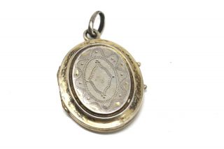 A Lovely Antique Victorian Sterling Silver 925 Engraved Locket Pendant 28273