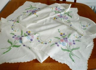 Vintage Irish Linen Hand Embroidered Tablecloth Large 51 Inch Square Scalloped