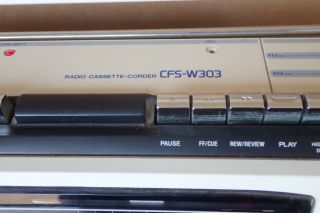 Sony CFS W303 - Radio Cassette Tape Corder Recorder RARE White Boombox 2
