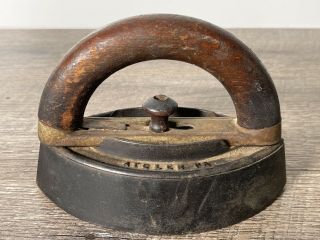 Antique Chalfant Mfg.  Co Atglen Pa Cast Iron Sad Iron Size 1 Pat June 25 1878