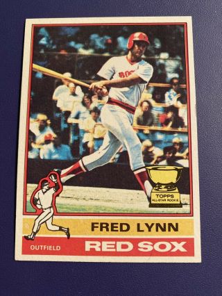 1976 Topps 50 Fred Lynn Rookie Trophy Red Sox Outstanding Centering
