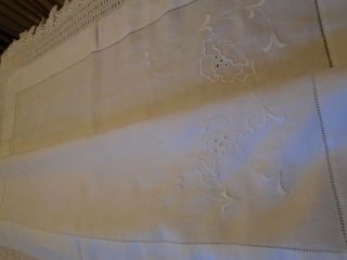 ANTIQUE HAND EMBROIDERED IRISH LINEN TABLECLOTH - HAND CROCHET LACE BORDER 3