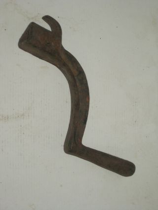 Antique Cast Iron Wood/coal Stove Shaker Wrench W/ Integral Stove Lid Lifter.
