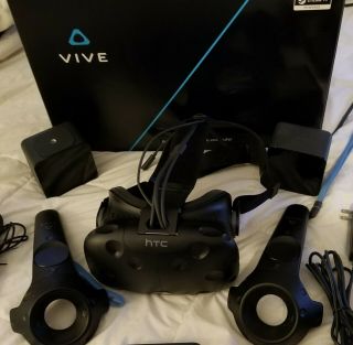 Htc Vive Vr System Complete,  2 Controls And All Components.  Rarely
