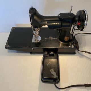 1936 Rare Vtg Singer Portable Sewing Machine 221 Featherweight Ae294587