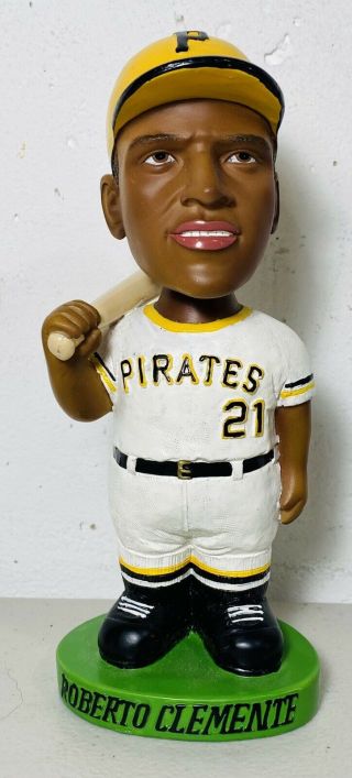 2001 Rare Roberto Clemente Pittsburgh Pirates Hand Painted Bobble Head Dobble