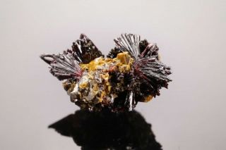 RARE Carminite & Beudantite Crystal TSUMEB,  NAMIBIA - Ex.  Pinch 2